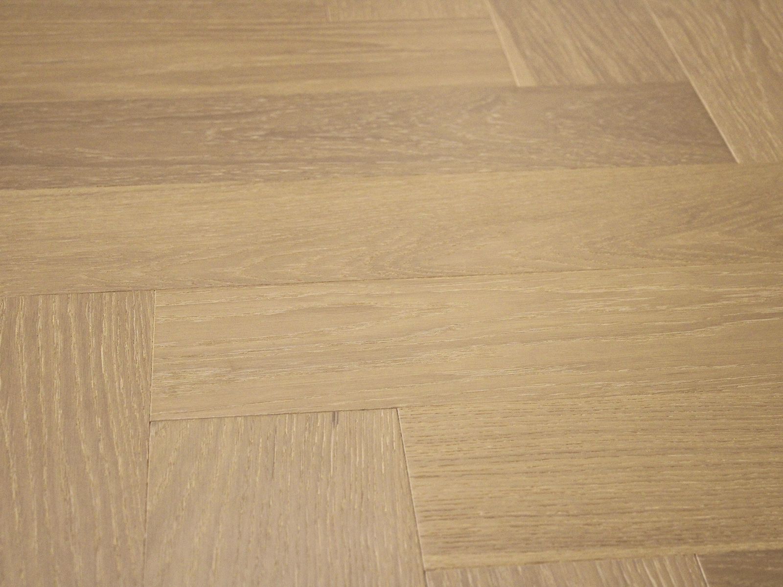 Provence III EUROPEAN OAK LAURON HERRINGBONE
