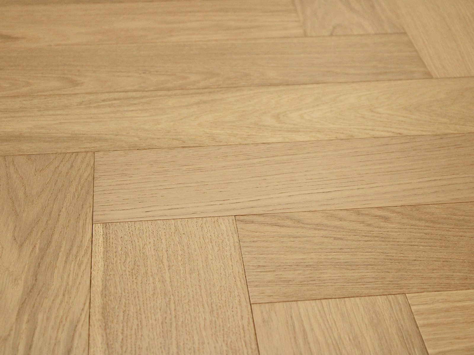 Provence III EUROPEAN OAK ROUSSET HERRINGBONE