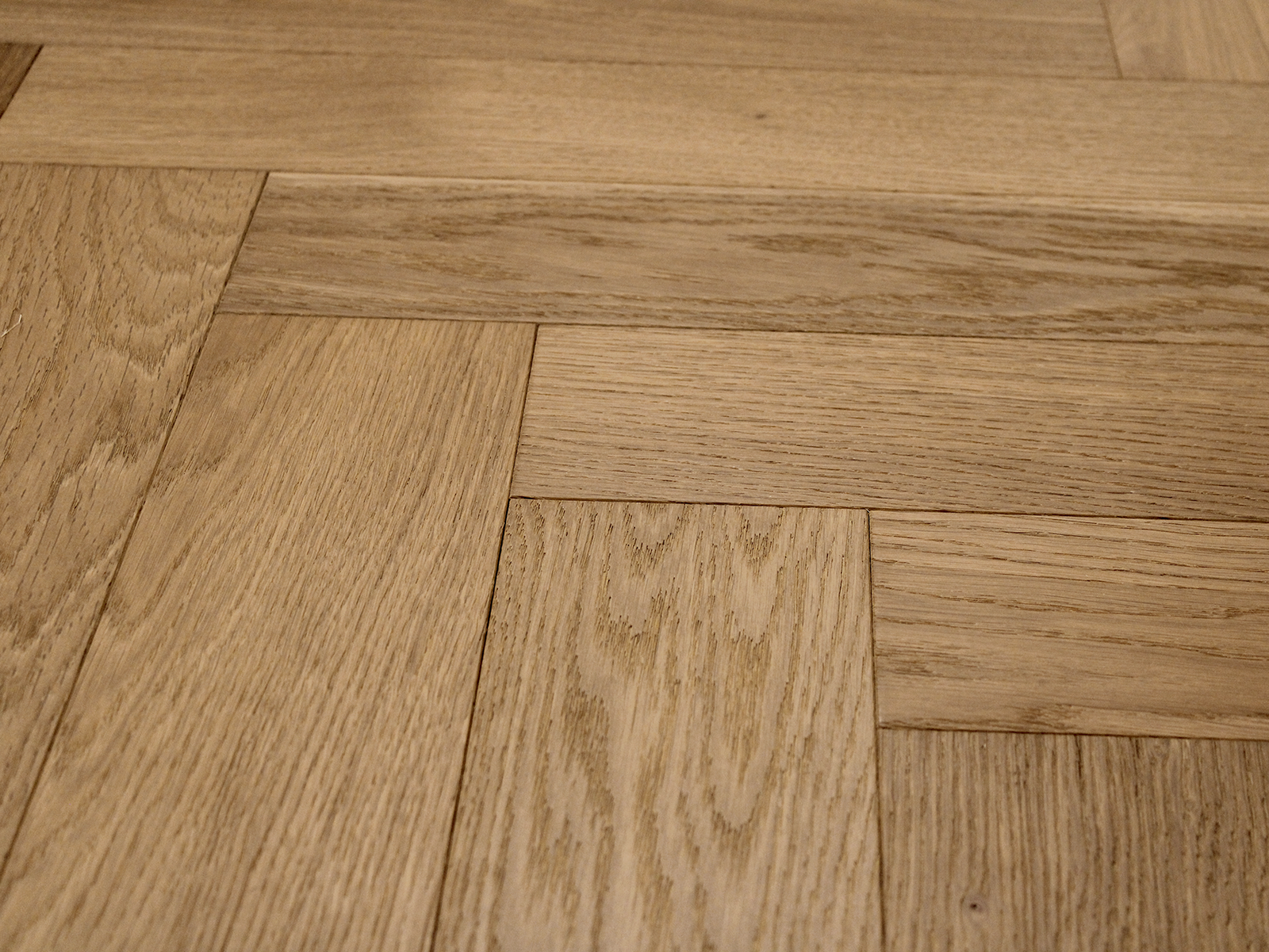 Provence III EUROPEAN OAK VENELLE HERRINGBONE
