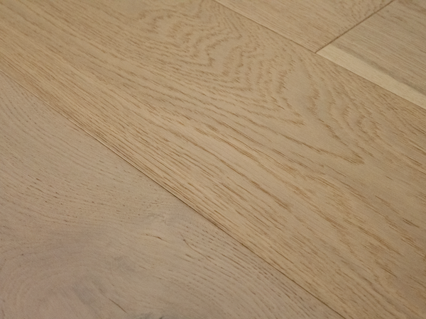Wire-brushed engineered hardwood floors - rewardflooring Wire-brushed engineered hardwood floors - rewardflooring