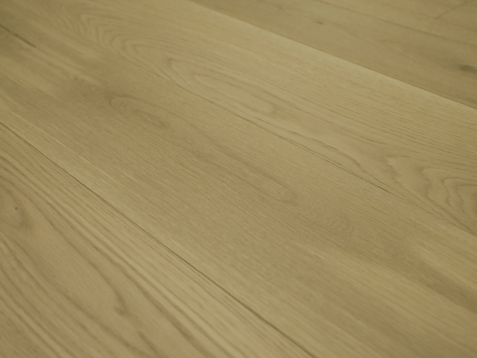 Competitively priced hardwood flooring with light White Oak Competitively priced hardwood flooring with light White Oak